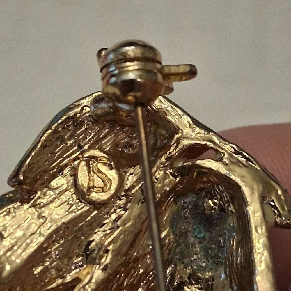 N/A gold tone
